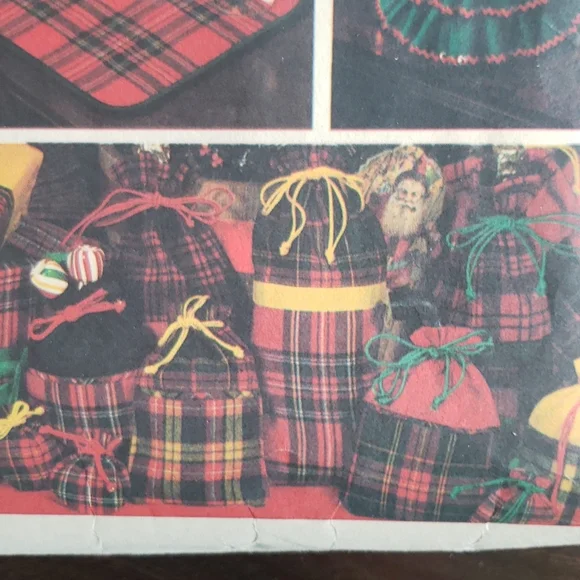 Vogue Patterns Santa Pack 111 1541 Sowing Patterns - Picture 11 of 11